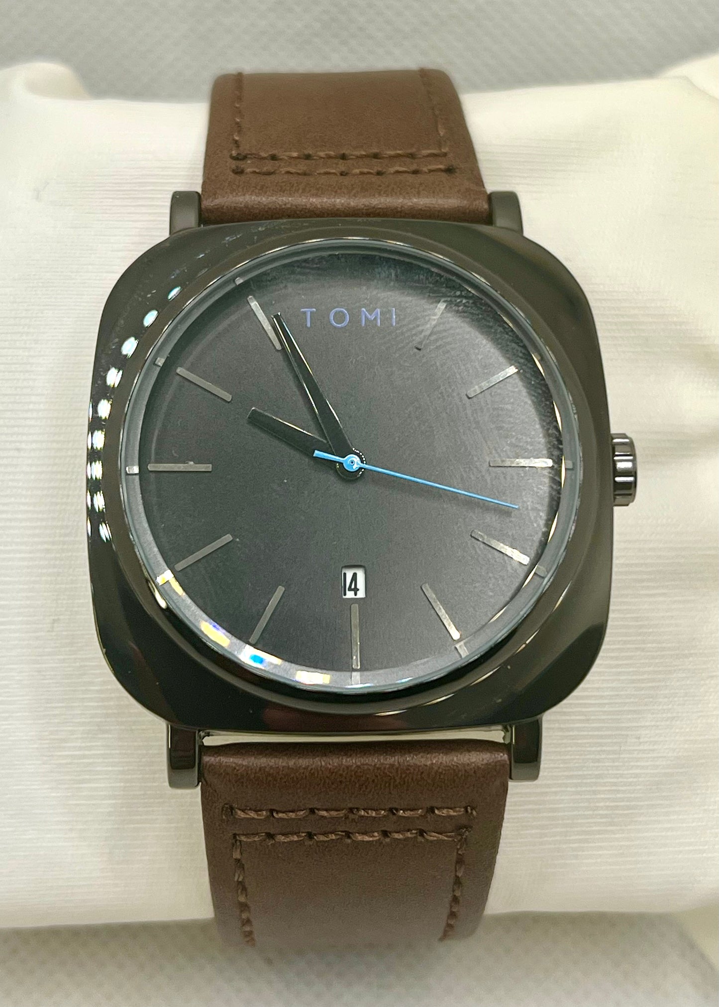 Tomi Watch Brown with Date